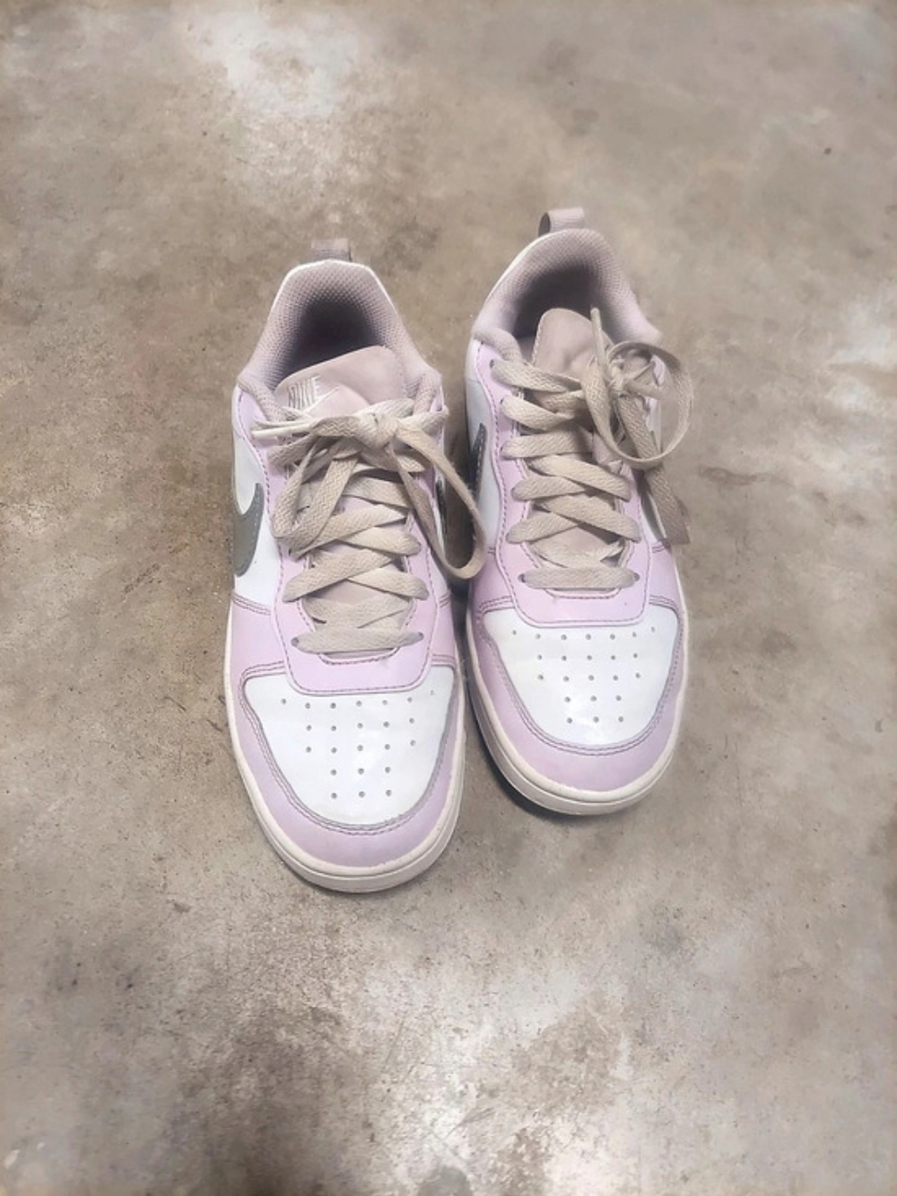 Pre-Owned NIKE Sneakers 4Y